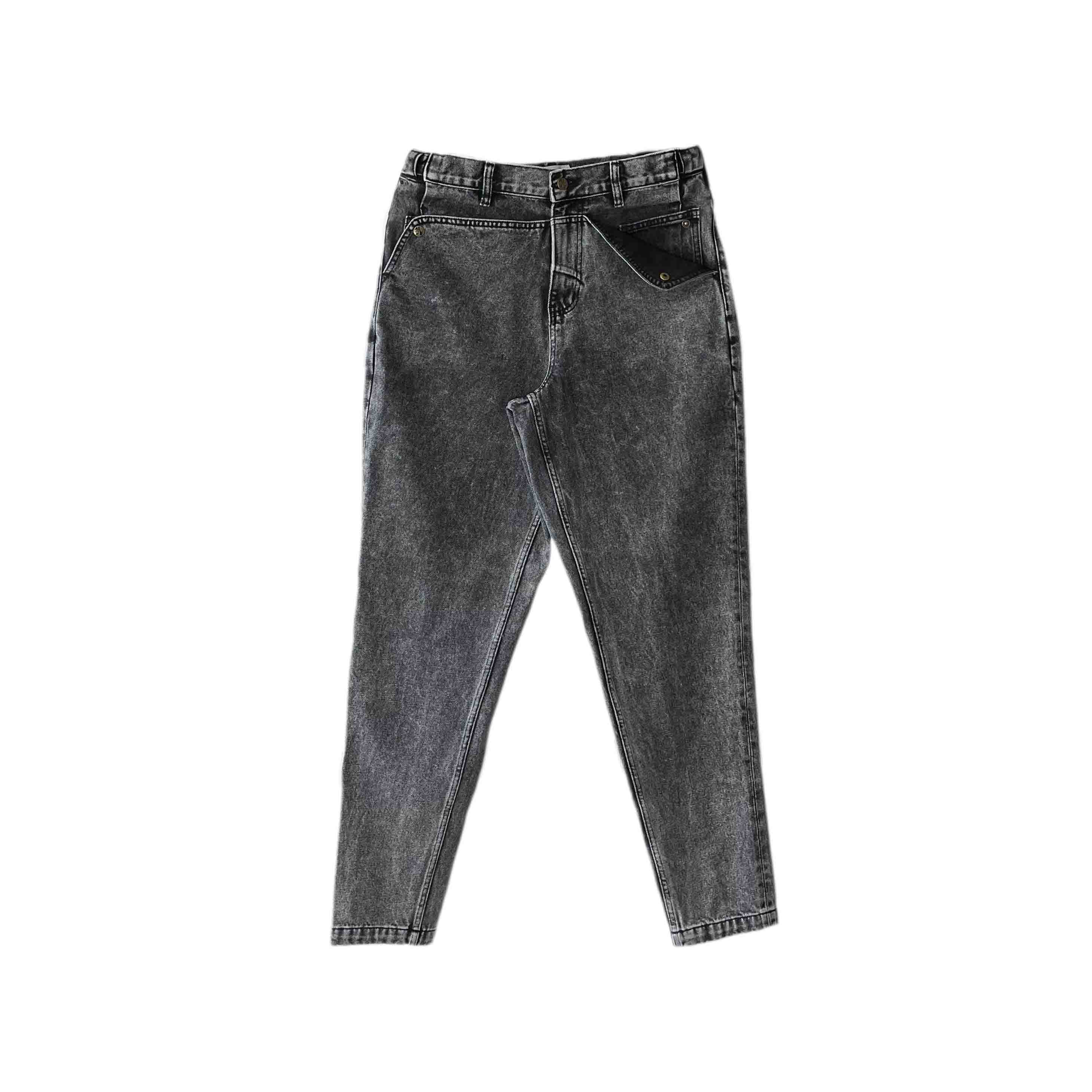 Waist: 31" x Inseam: 32" Black Tapered Mule Ear Denim Pants